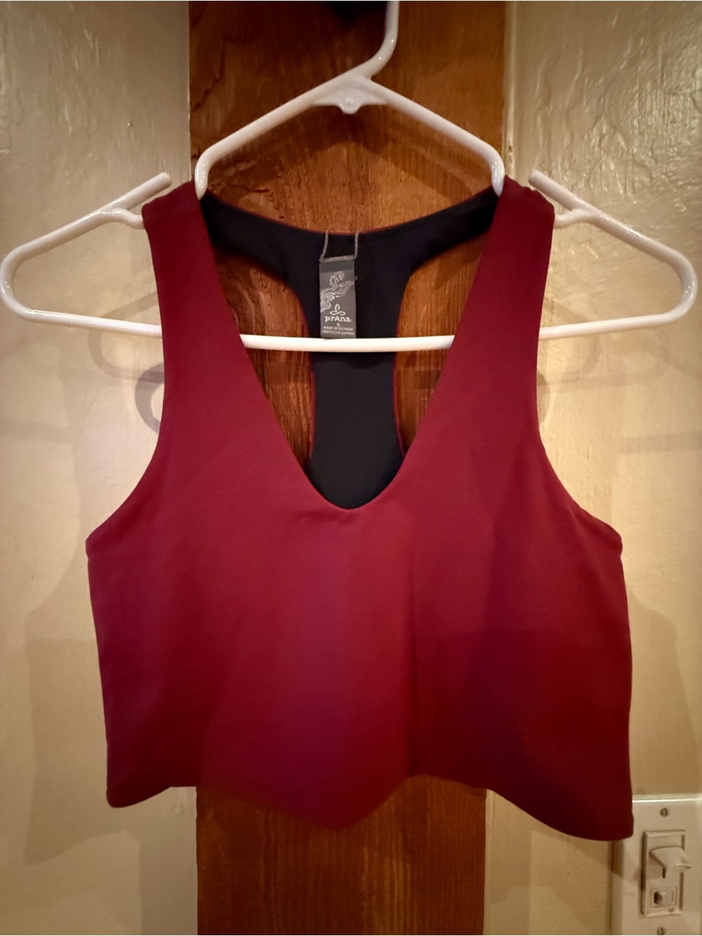prAna Burgundy Racerback Crop Tank Built-In Bra Size Small